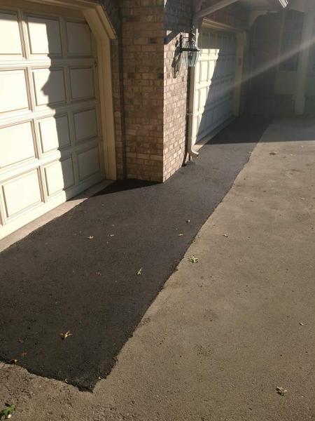 Back To Black Driveway Sealcoating