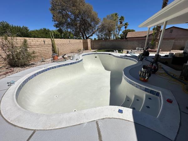 Bigbluepool&spa
