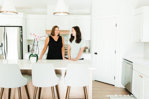 Julie Brown Real Estate Group Re/Max Affiliates