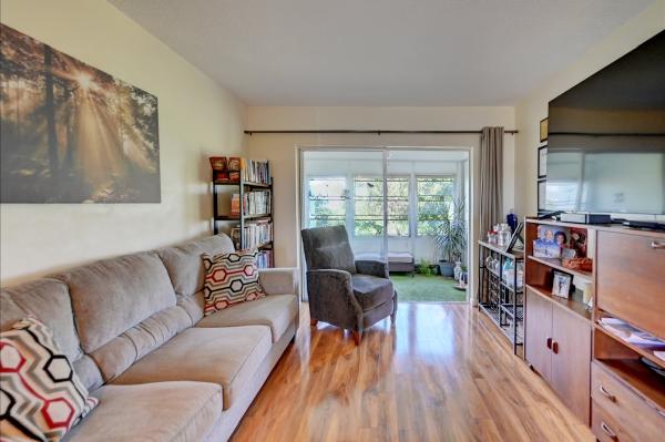 Laura Sanders Remax