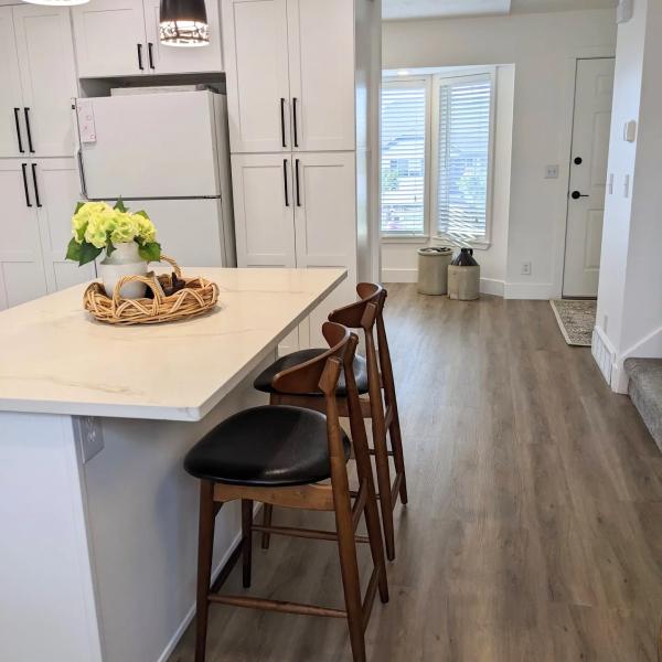 AWA Cabinets & Countertops