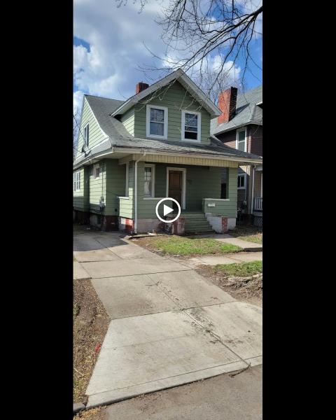 Rebecca Gaetz-Bishop With the Gaetz Home Real Estate Team