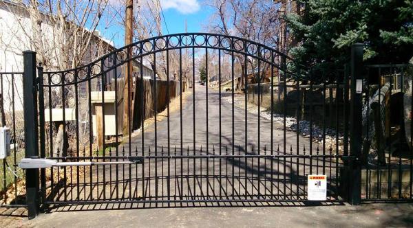 A Straight Up Fence Company
