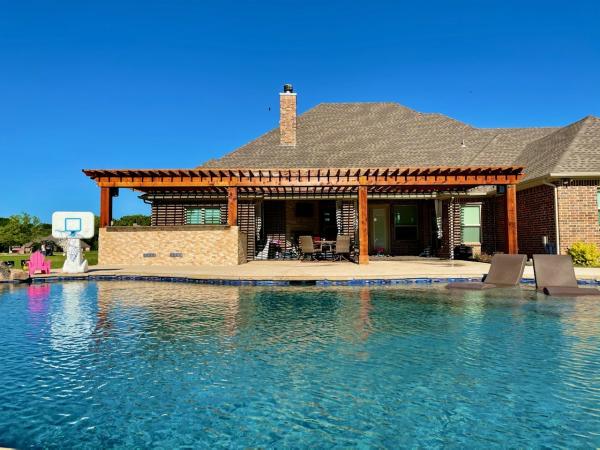 Patriot Pool & Patio