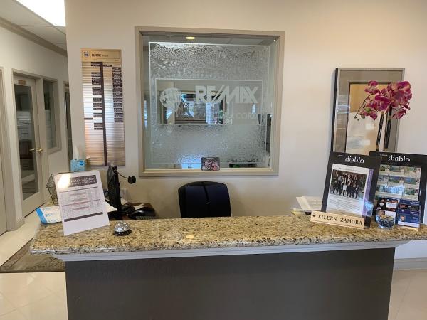 Re/Max Accord
