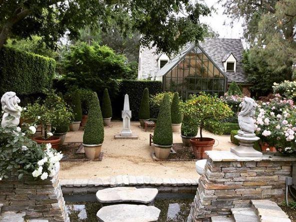 Sunscapes Landscape Company Inc