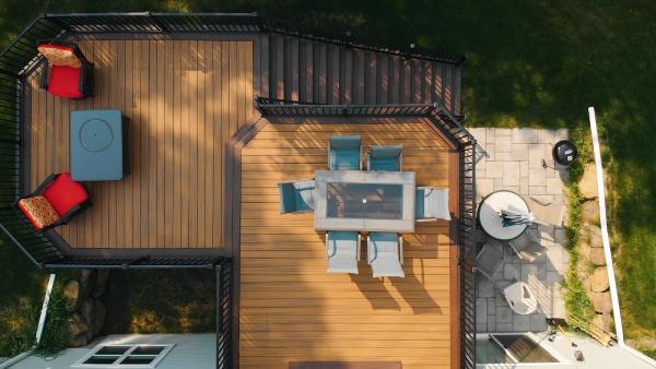 Artisan Deck and Outdoor Living