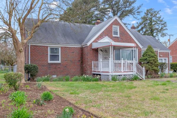 Realtor Cova Collective Realty Team