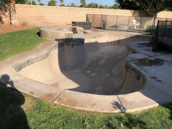 Supreme Pool Tile Cleaning