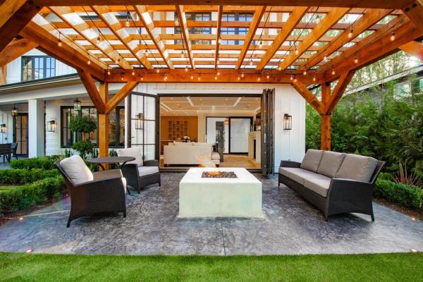 Pristine Backyard Oasis