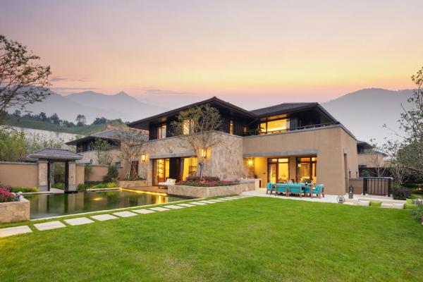Pristine Backyard Oasis