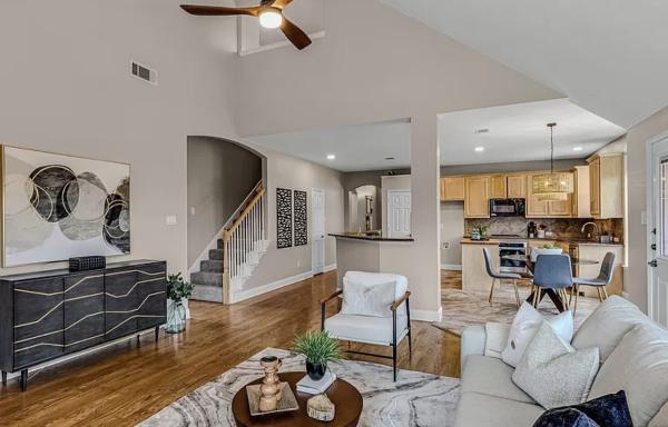 Divine Staging and Redesign LLC