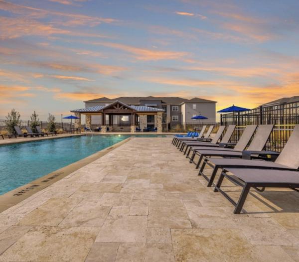 Swan Custom Pools LLC