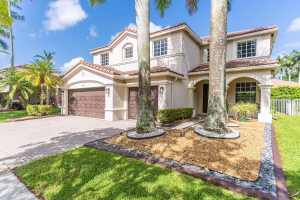 Katherine Valverde Realtor
