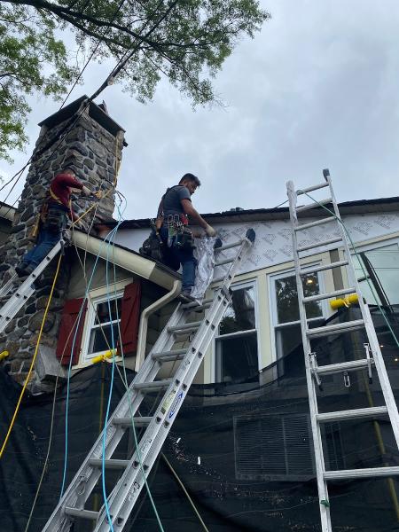 Richie's Roofing Llc