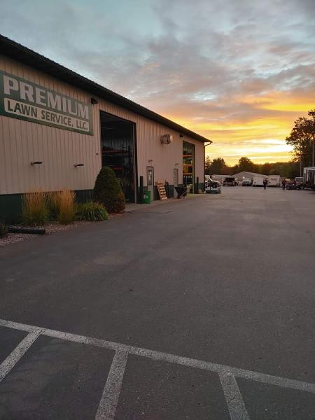 Premium Lawn Services LLC