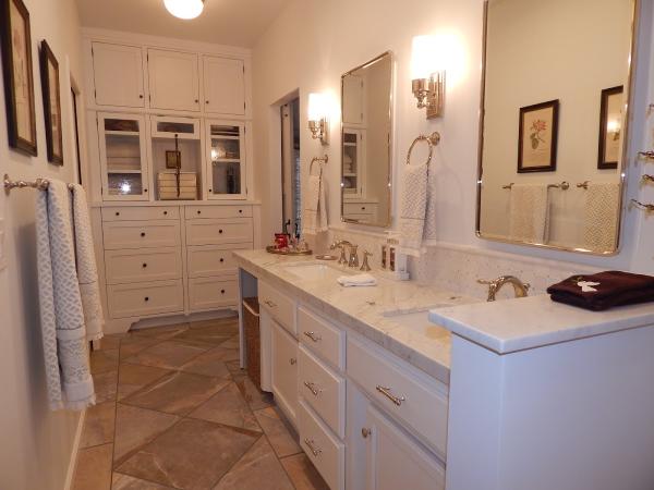 Karen's Custom Cabinets