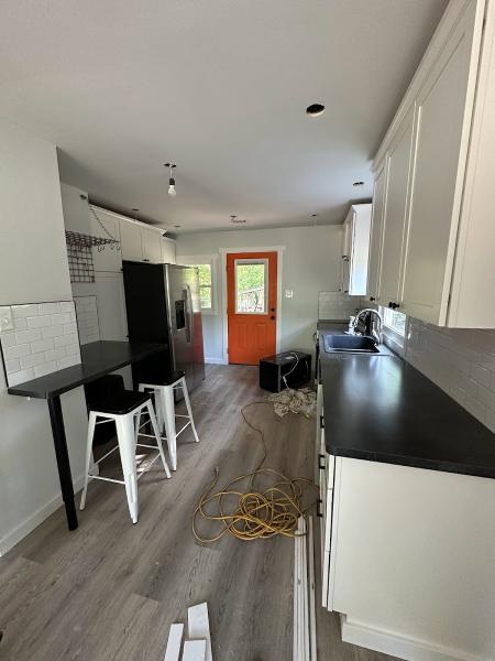 Advanced Cabinets & Tops