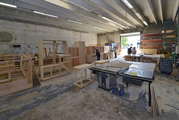 V & V Furniture Design