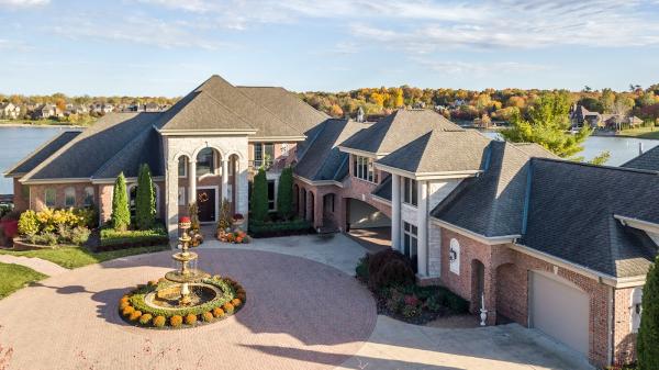 Terri Fenelon Real Estate
