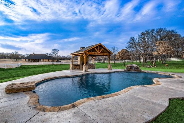 Shaw Pools