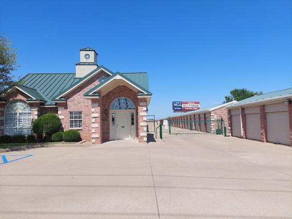 Adams Self Storage