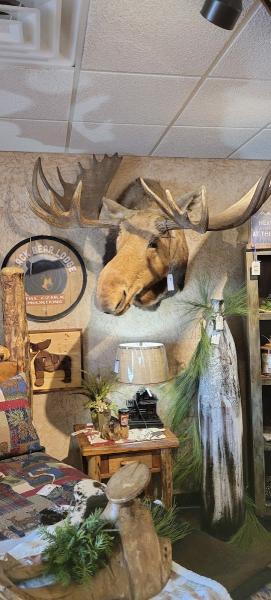 Rusty Moose Lodge Decor