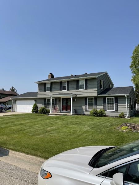 Distinct Exteriors & Roofer in Janesville