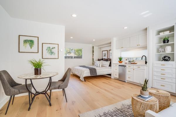 Rachel Chloe Home Staging & Design