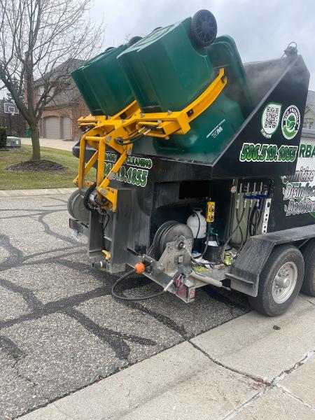 Natural Sanitation Garbage Can Cleaning