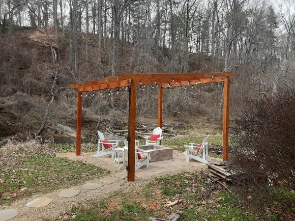 Smith Mountain Lake Painting LLC
