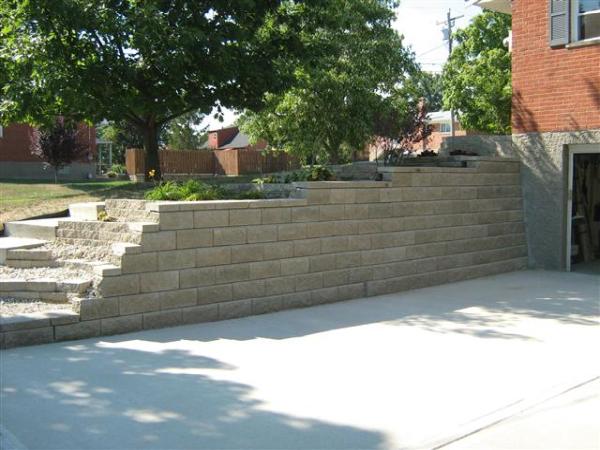 Castleman Retaining Walls & Hardscapes