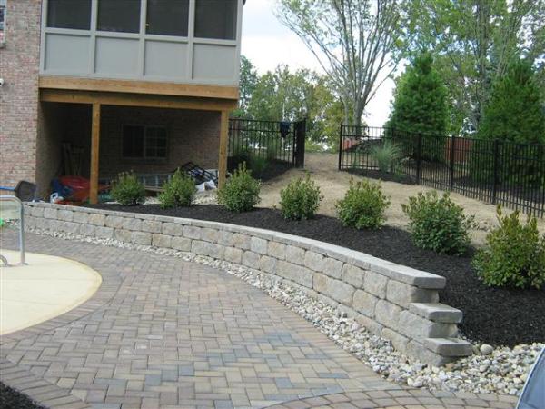 Castleman Retaining Walls & Hardscapes