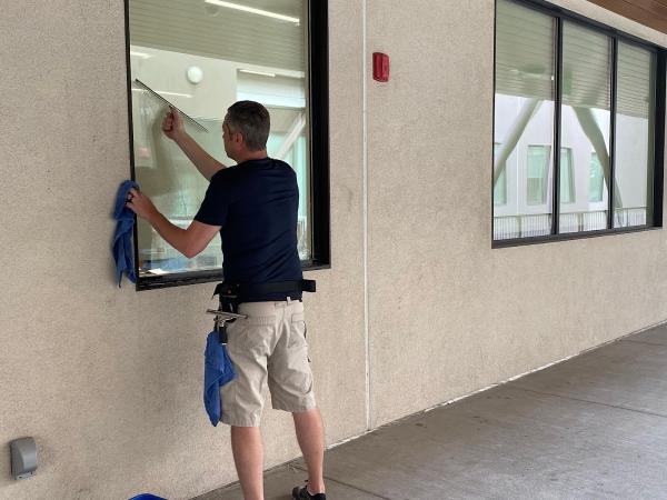 Super Shine Window Cleaning