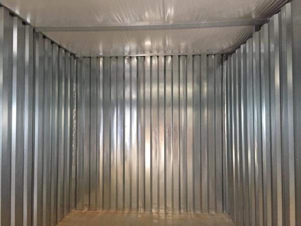 Lock and Roll Storage