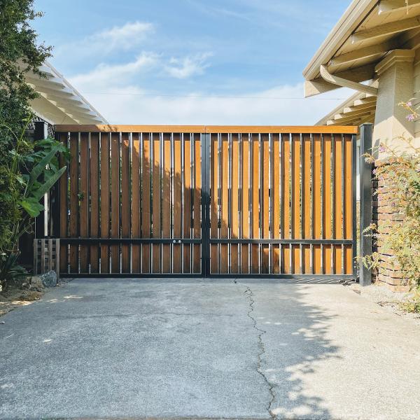 Local Gate Service