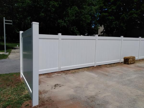 Snyder's Custom Fencing