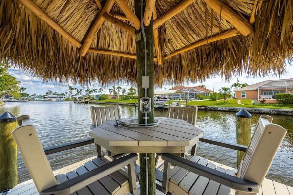 Seminole Authentic Tiki Huts