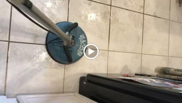 Chris' Carpet Service & Water Restoration