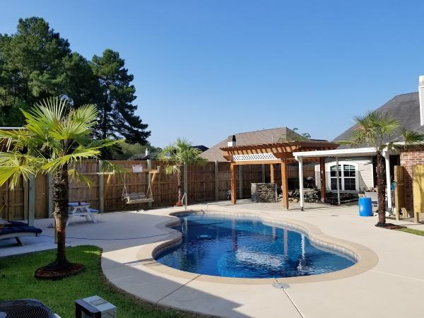 Central Pools