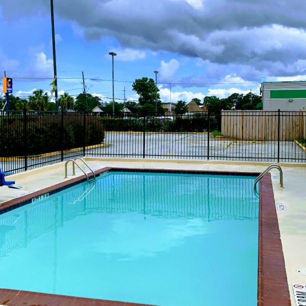 Cage and Company Cleaning Service LLC