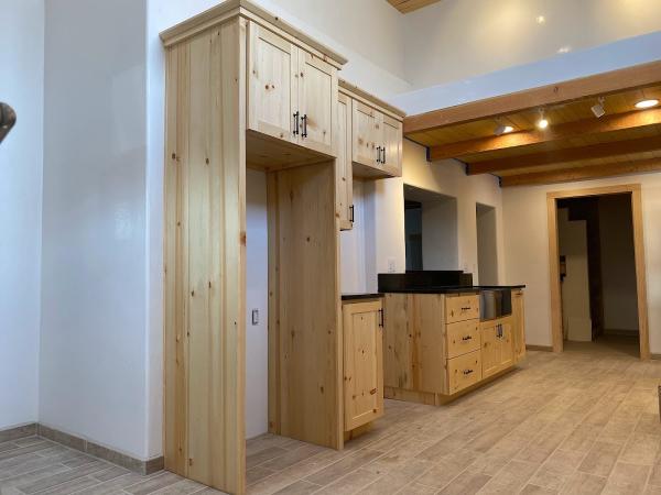 Ordonez Custom Cabinets & Doors