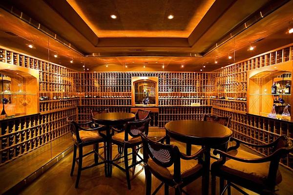 Thomas Warner Wine Cellars