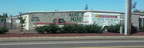 42nd Saint Mini Storage