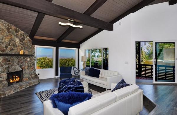 A New View Windows & Doors Inc.