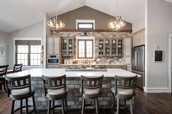 Thomas Custom Builders