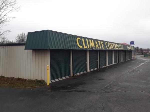 Glenstone & 44 Self Storage
