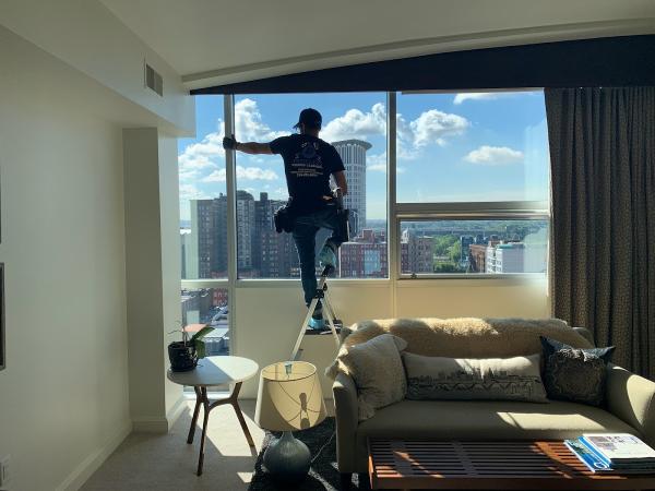 Paneless Window Cleaning