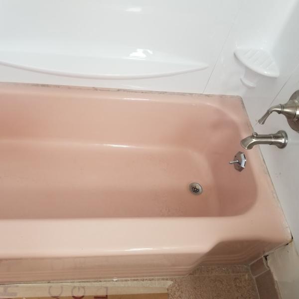 Recoat Tub and Tile Refinishing