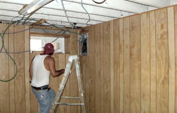 EZ Does It Electrical Contractor & Home Improvement Services